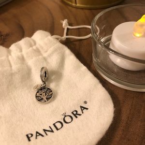 Pandora family tree charm NWT